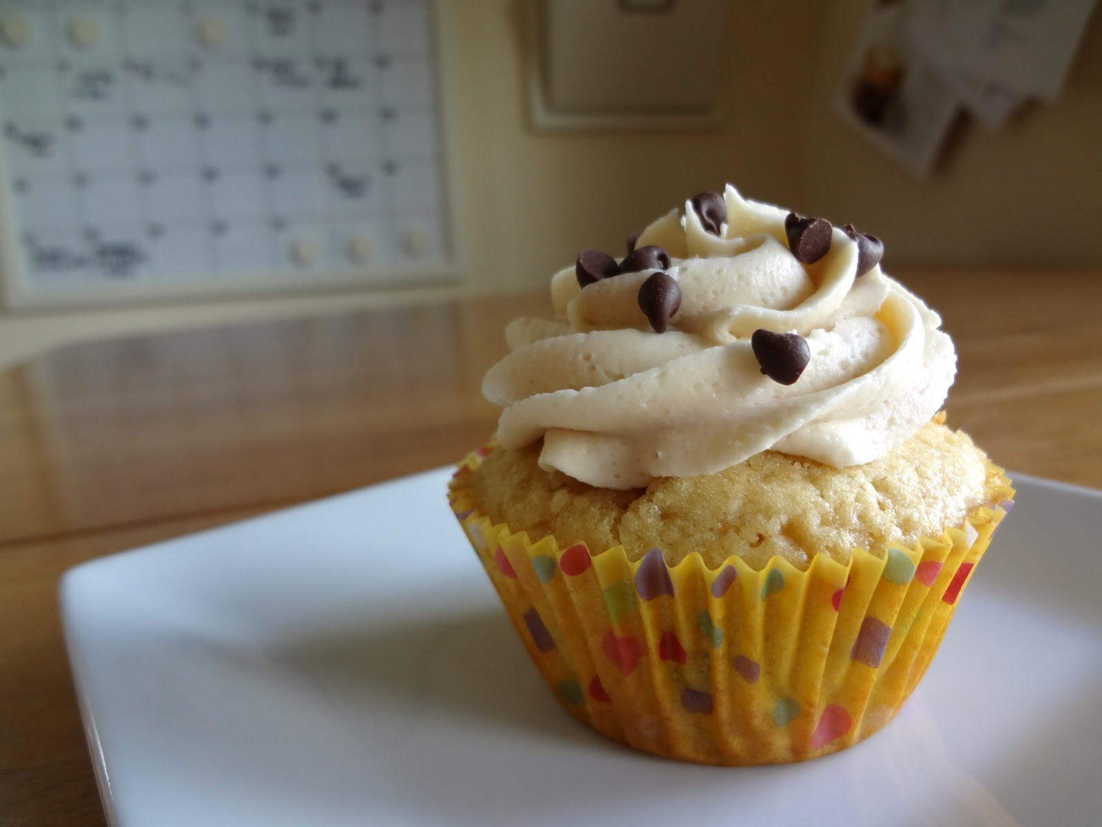 sweet-lessons-lesson-136-chocolate-chip-cookie-dough-cupcakes