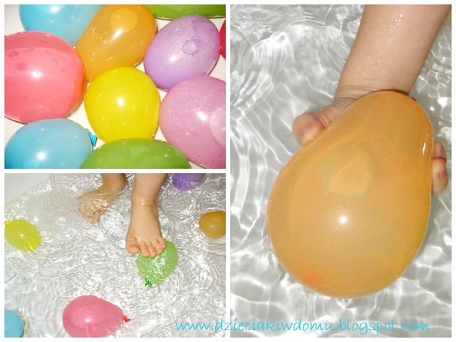 zabawa sensoryczna w wannie z balonami na wodę