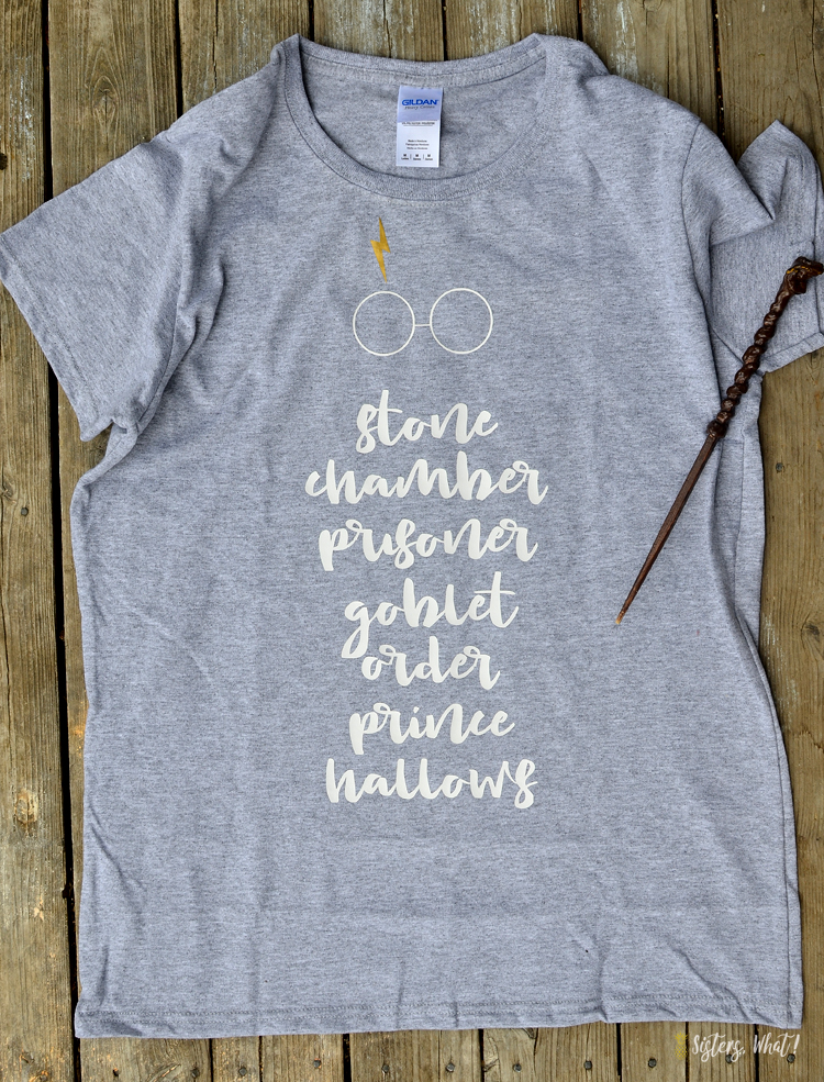 Such a fun DIY Harry Potter book shirt with glasses and scar