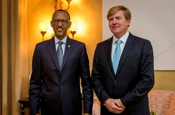 Dutch King Willem-Alexander, UN special advocate for Inclusive Finance for Development poses with Rwanda's president Paul Kagame at the King's residence De Eikenhorst 