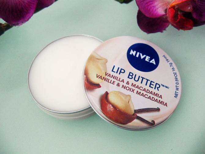 Nivea Lip Butter Vanilla e Macadamia Nivea Lip Butter Vanilla e Macadamia
