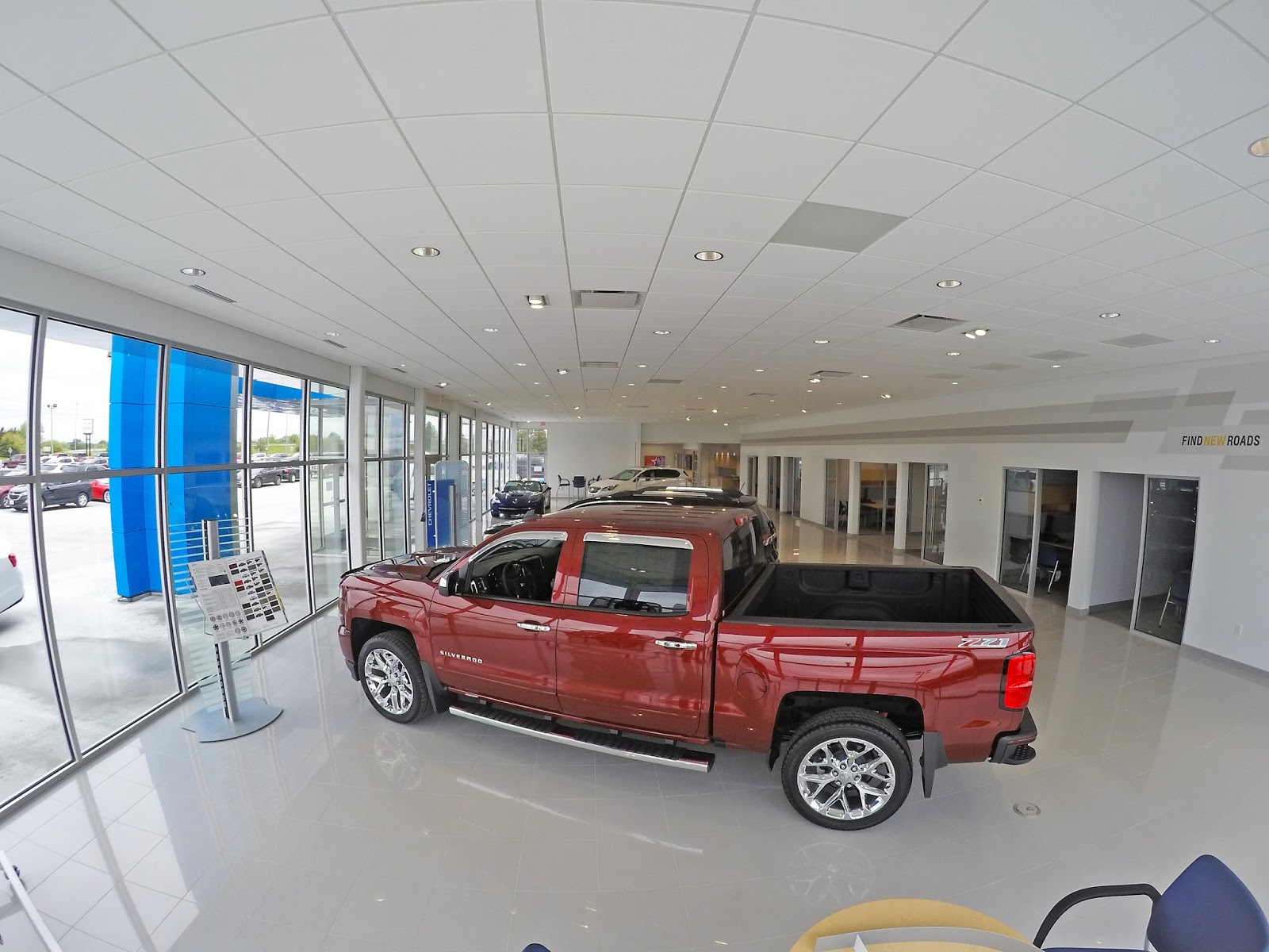 P.J. Hoerr, Inc. Yemm Chevrolet Buick GMC Galesburg, IL