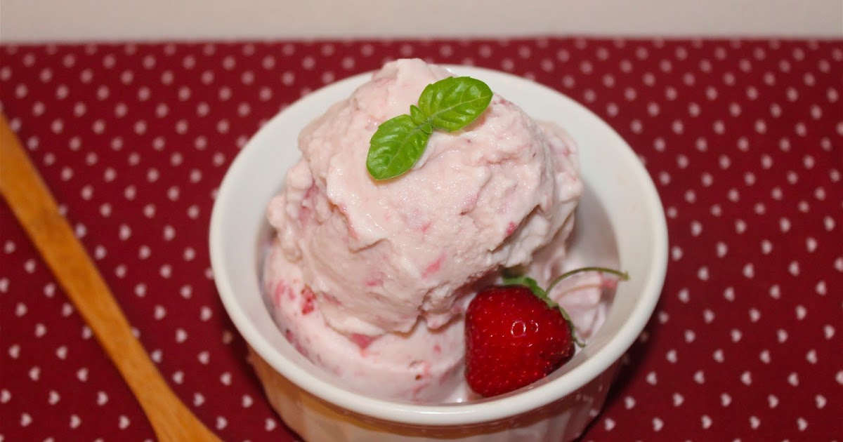 Savory Moments Strawberrybasil ice cream