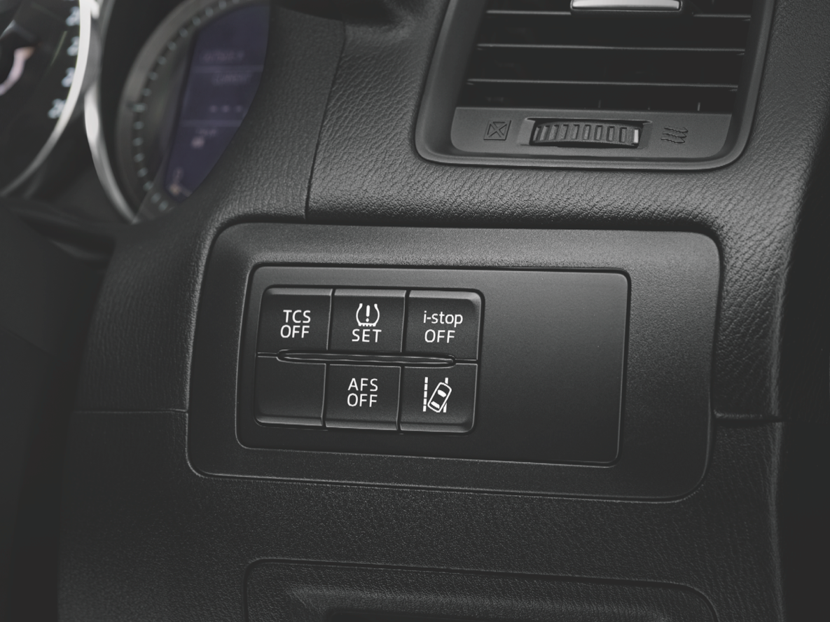 Управление сх 5. Кнопки Мазда сх5. Кнопки Mazda CX-5. Блок кнопок Мазда сх5. Кнопка парктроника Мазда сх5 2017г.