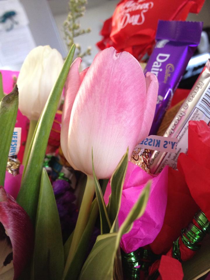 Creative or Not? DIY Chocolate and Tulips Bouquet for Valentine’s Day