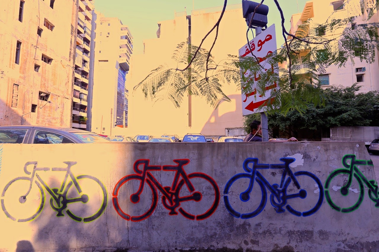 Witty Beirut street art urges you to ride your bike / The Chain Effect / Bananapook