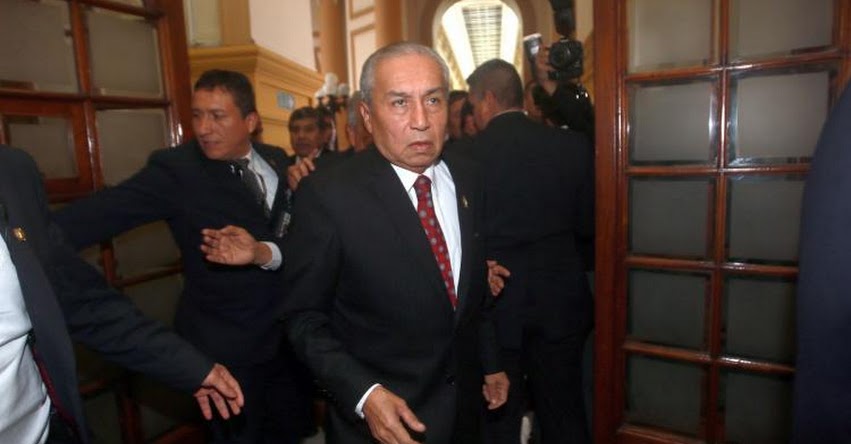Congreso rechaza acusar constitucionalmente a Pedro Chávarry Congreso rechaza acusar constitucionalmente a Pedro Chávarry