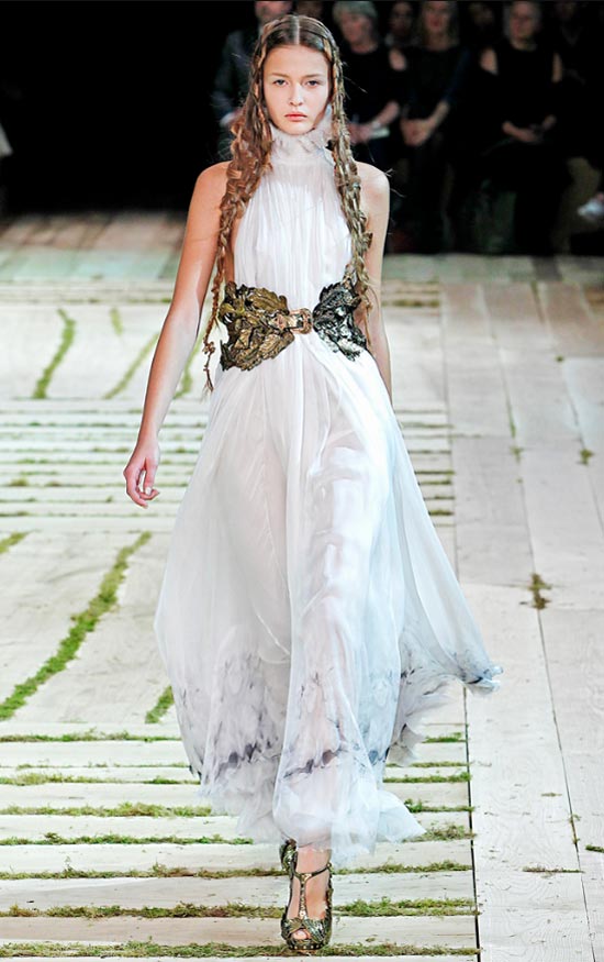 Bridal Dresses: Alexander McQueen Dresses Spring 2011 Gallery