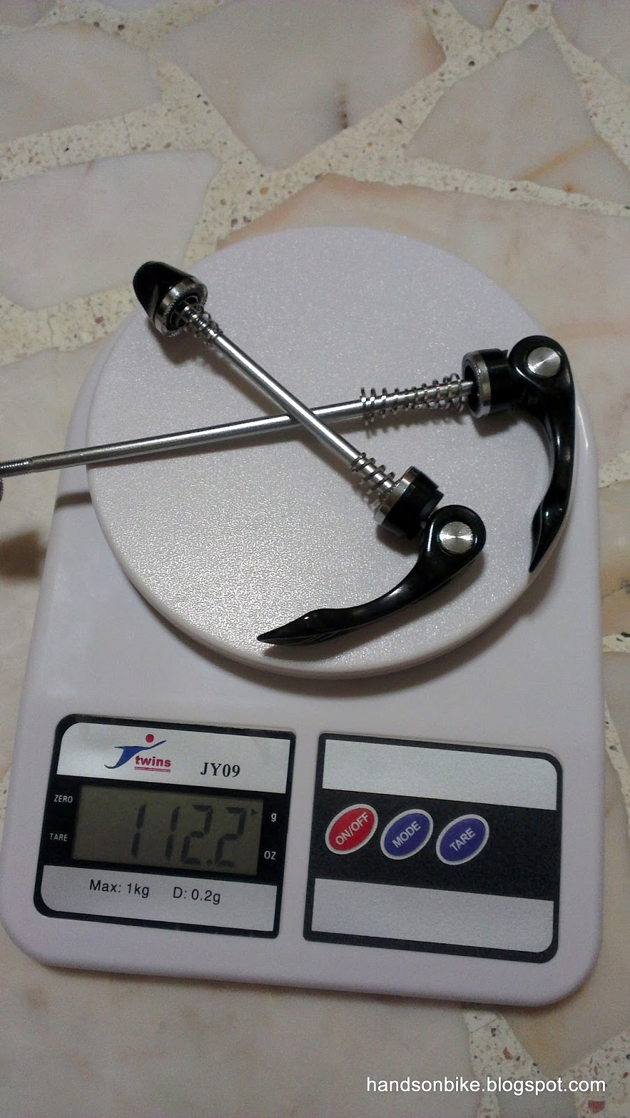 Hands On Bike Difference between Good and Bad QR Skewers