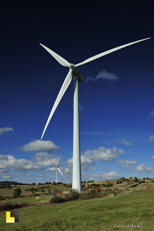 éoliennes figées photo Pascal Blachier