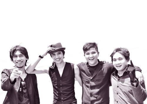 Download Lagu Bila Esok Engkau Datang Kembali Download Lagu Bila Esok Engkau Datang Kembali