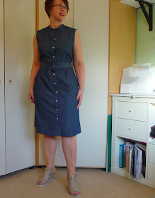 Stitched Up by Samantha: Minerva Blogger Network - McCalls 6696 in Chambray
