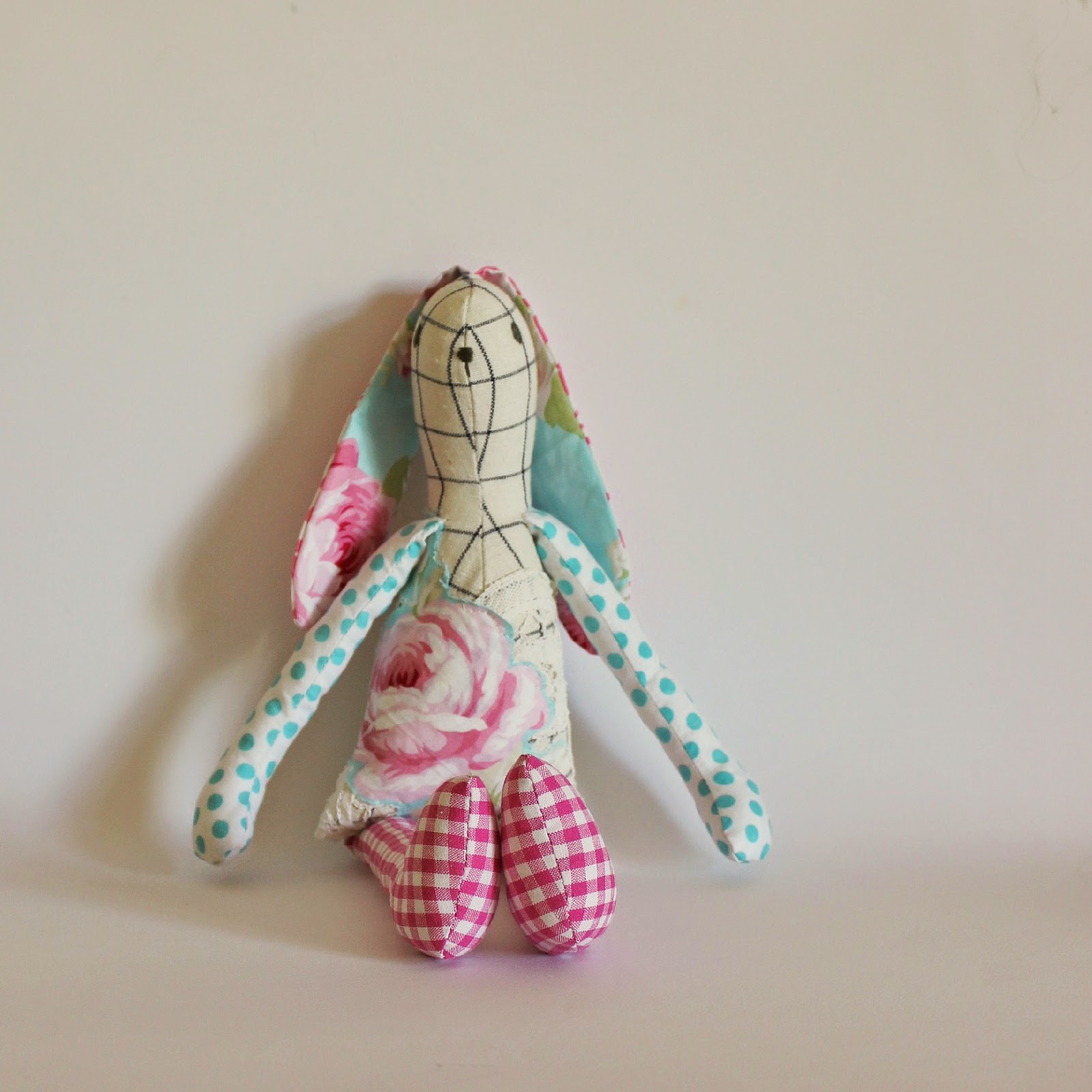 Roxy Creations: Heirloom bunnies!