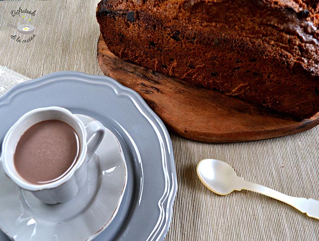Plum cake con pepitas de chocolate y nueces