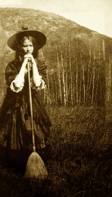Old Photos Of Women In Witch Costumes Circa 1800s ~ Vintage Everyday