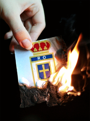 Gif+quemando+el+escudo+del+real+Oviedo.jpg