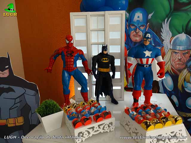 Mesa de aniversário Super Heróis - mesa decorada de tema infantil