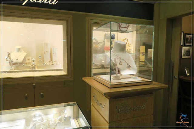 Joias, relógios e óculos de luxo no 1º andar da Monalisa