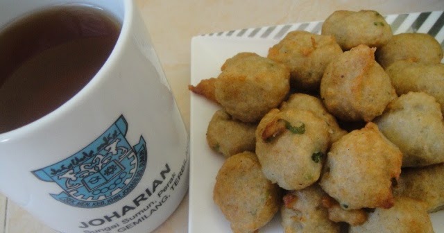 Kuih Bom Pisang Azie Kitchen  Contoh Sal