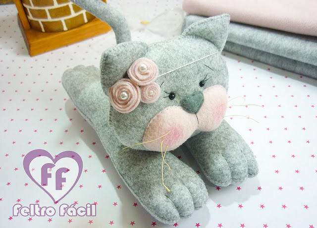 title="molde gatinho feltro" alt="molde de gatinho gatinha em feltro"