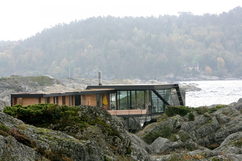 Contemporary holiday home