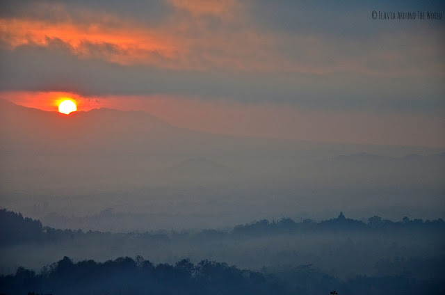 Vista del amanecer en Borobudur Vista del amanecer en Borobudur