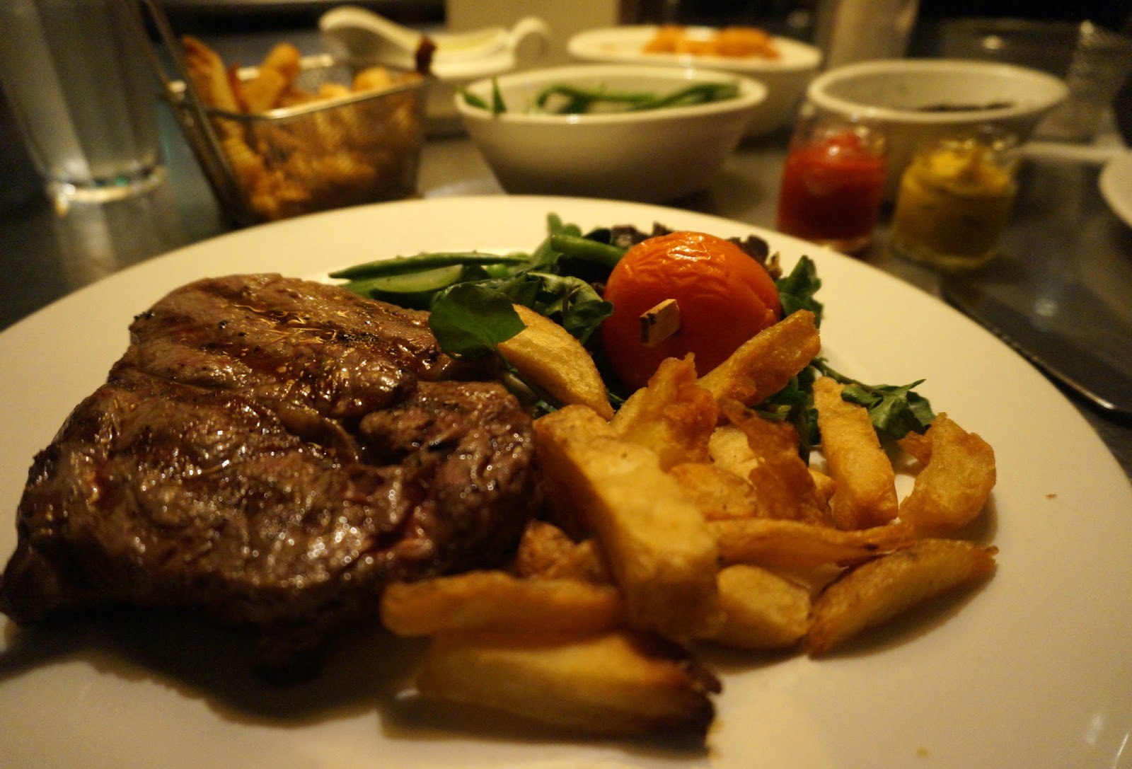 steak with chips and green beans