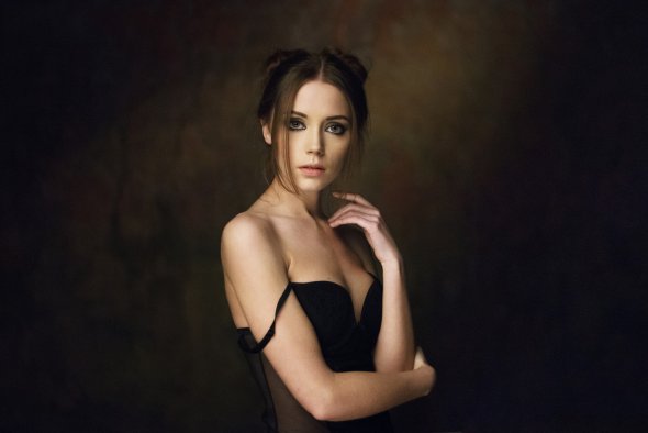 A linda modelo russa Xenia Kokoreva e seu olhar penetrante na fotografia fashion de Maxim Maximov Maxim Maximov 500px arte fotografia mulheres modelos fashion beleza russa Xenia Kokoreva olhar
