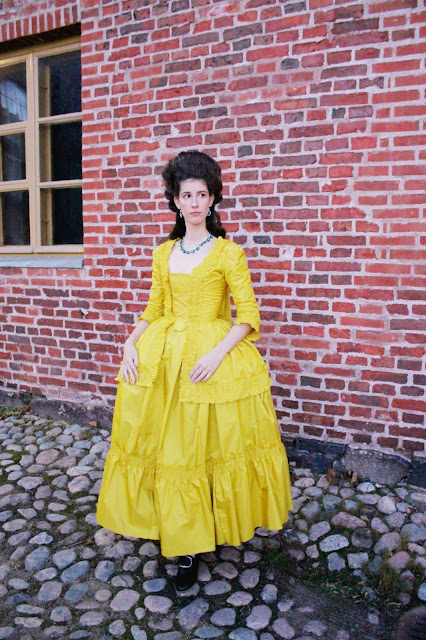 yellow6.jpg