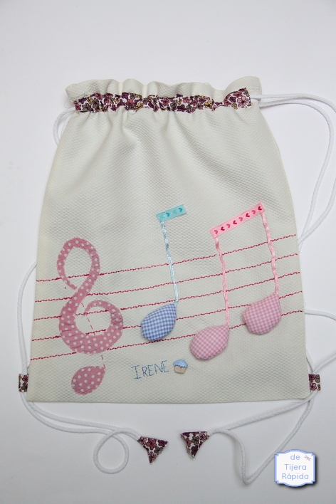 Mochila para guardería musical