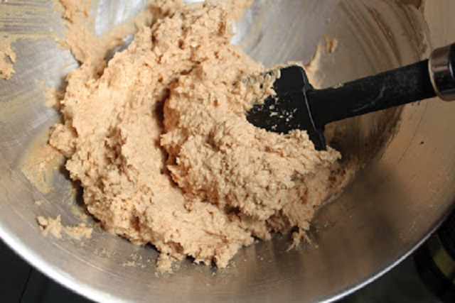 This is the batter for homemade peanut butter chocolate chip bars with oatmeal in it