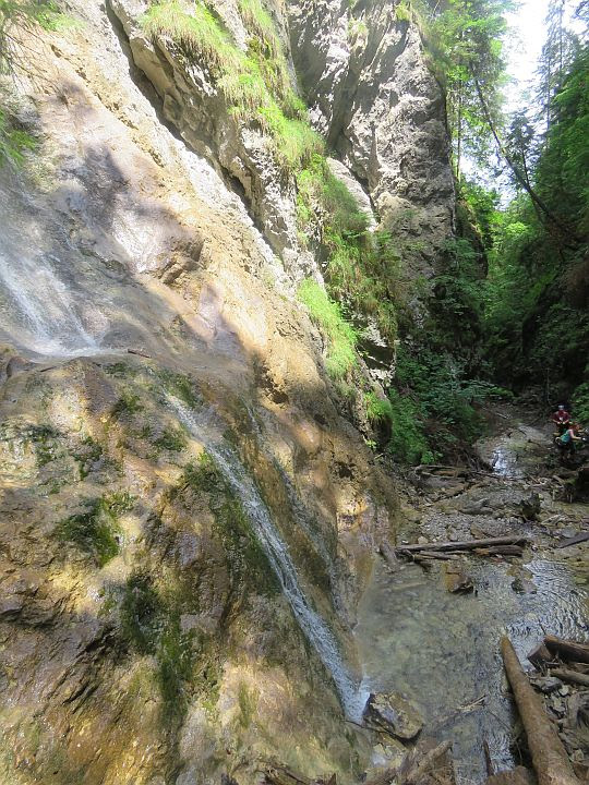Kyseľ. Obrovský vodopád. Kyseľ. Obrovský vodopád.