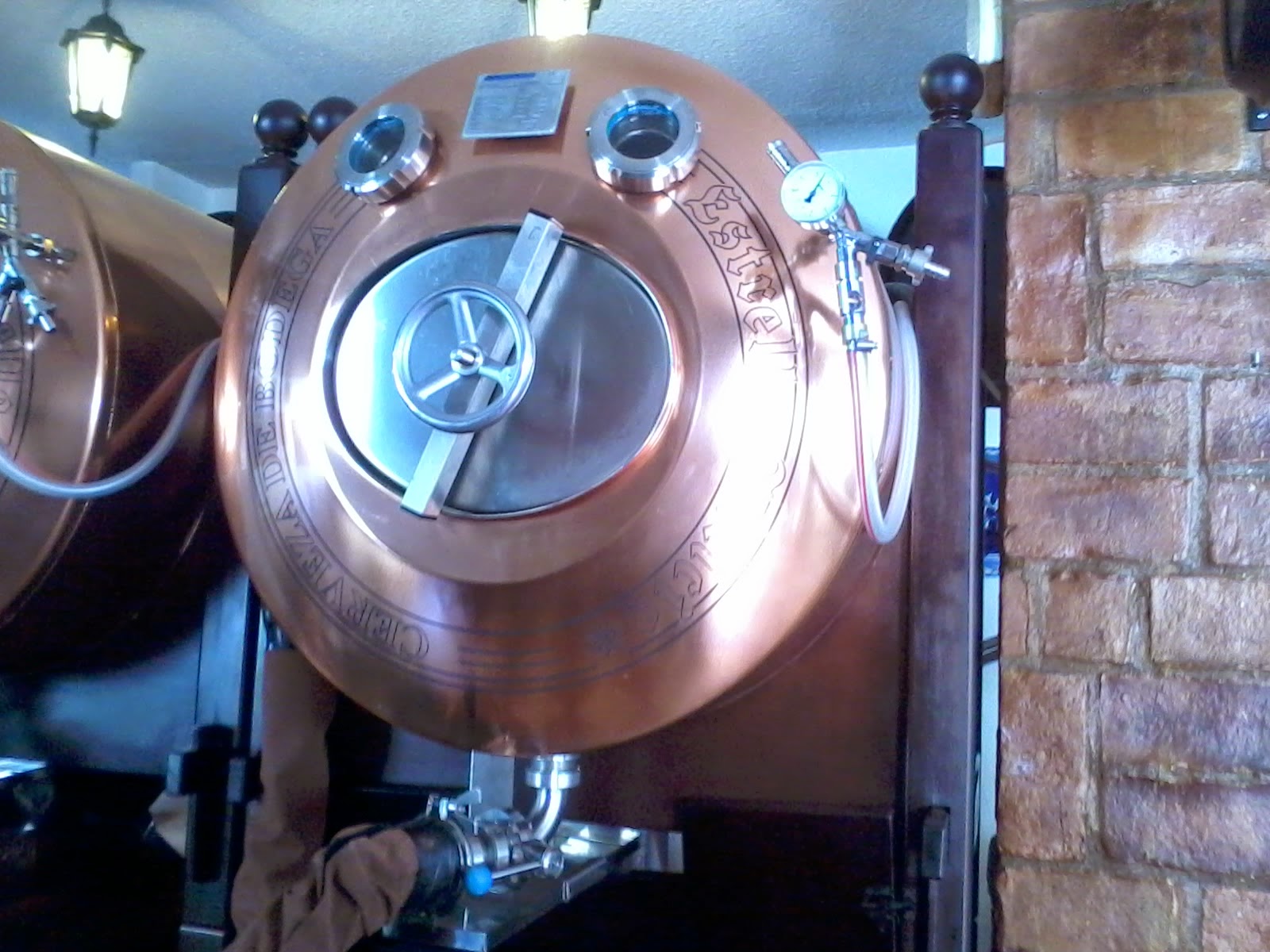 Soluciones en Equipos de Cerveza: TANQUES DE ALMACENAMIENTO DE CERVEZA