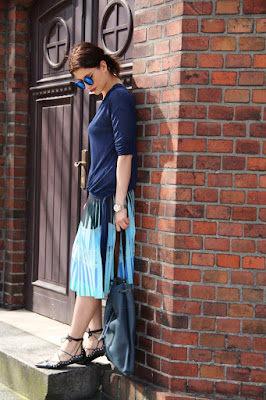 confashion, kolorowa plisowana spodnica, jak nosic, stylistka poznan, novamoda style, novamoda streetstyle, pleated skirt, wiosenny styl