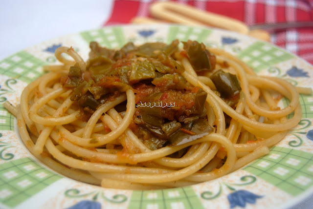 Bucatini con Pimientos Verdes Bucatini con Pimientos Verdes