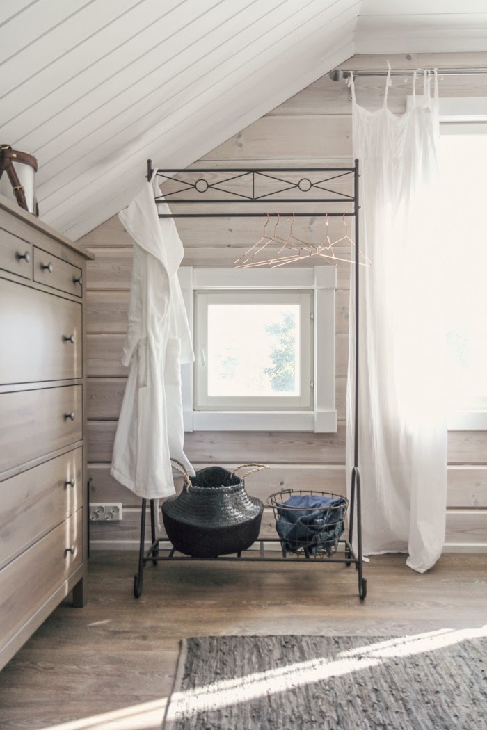 bedroom interior, scandinavian interior, log home, log cabin