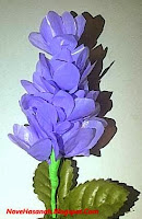 setangkai bunga lavender dari kantong plastik bekas