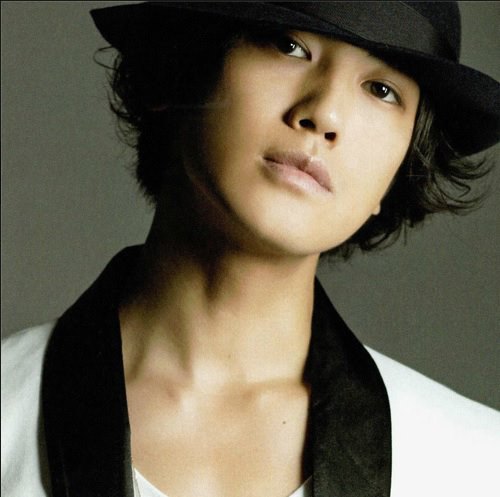 http://4.bp.blogspot.com/-wS2LmPlxtA0/Ugt7wjXF1TI/AAAAAAAAJrs/1pZ3FP4TCzM/s1600/%5BBOOKLET%5D+Jin+Akanishi+-+Hey+What%27s+Up+(7).jpg