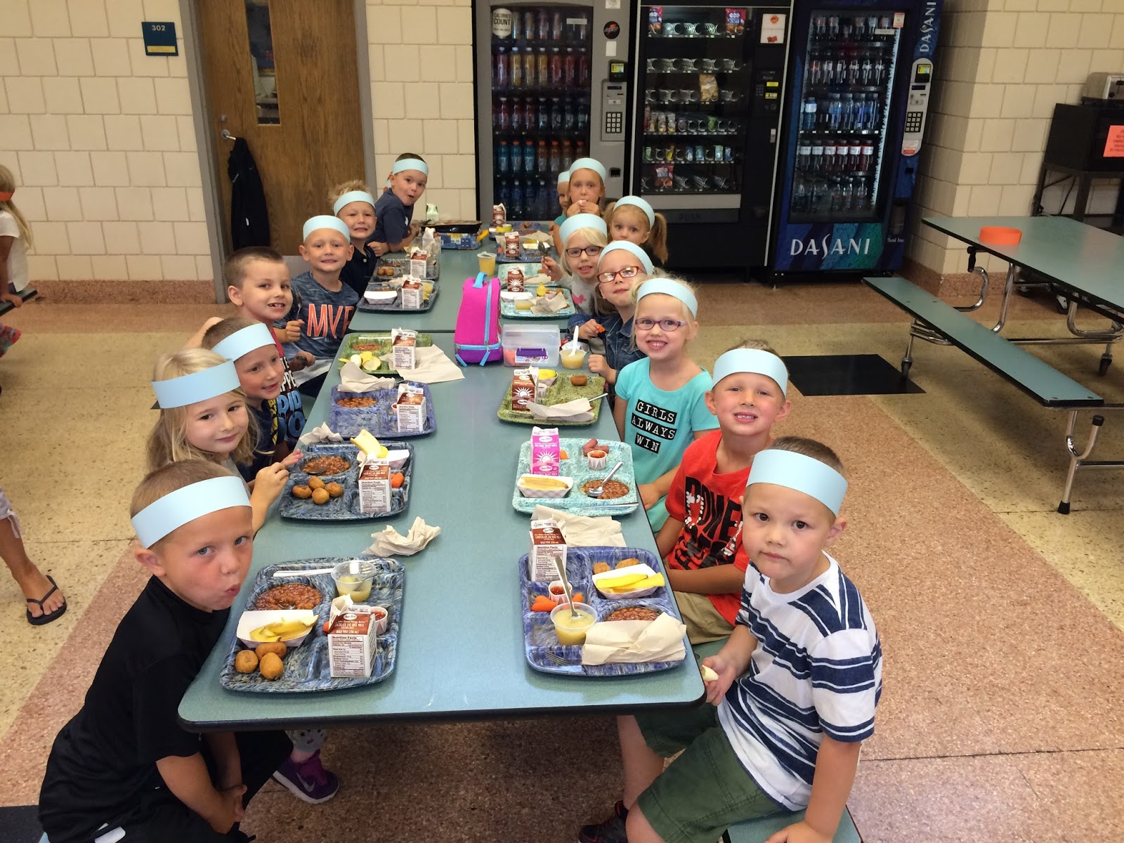 Mrs.Robinson's Kindergarten Class School Lunch