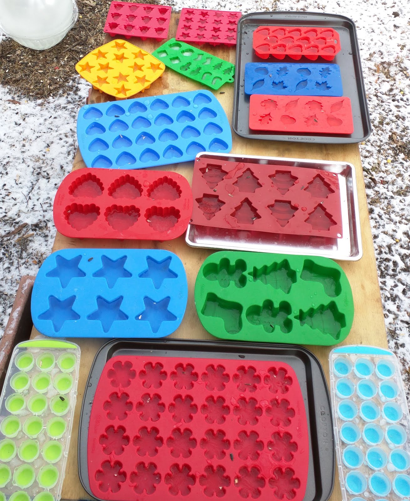 Ice Lanterns how to make and decorate them