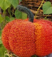 http://www.ravelry.com/patterns/library/tosca-knit-pumpkin