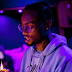 Rob $tone lança 2 faixas inéditas, "Holy Grail" e "Two Spoons"