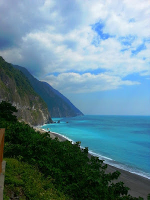Awesome Scenic View of Qingshui Cliff