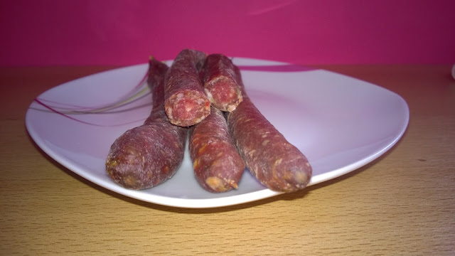 Premium Energiewurst unverpackt.
