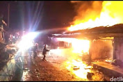 Puluhan Kios Pedagang Pasar Guntur Ciawitali Terbakar