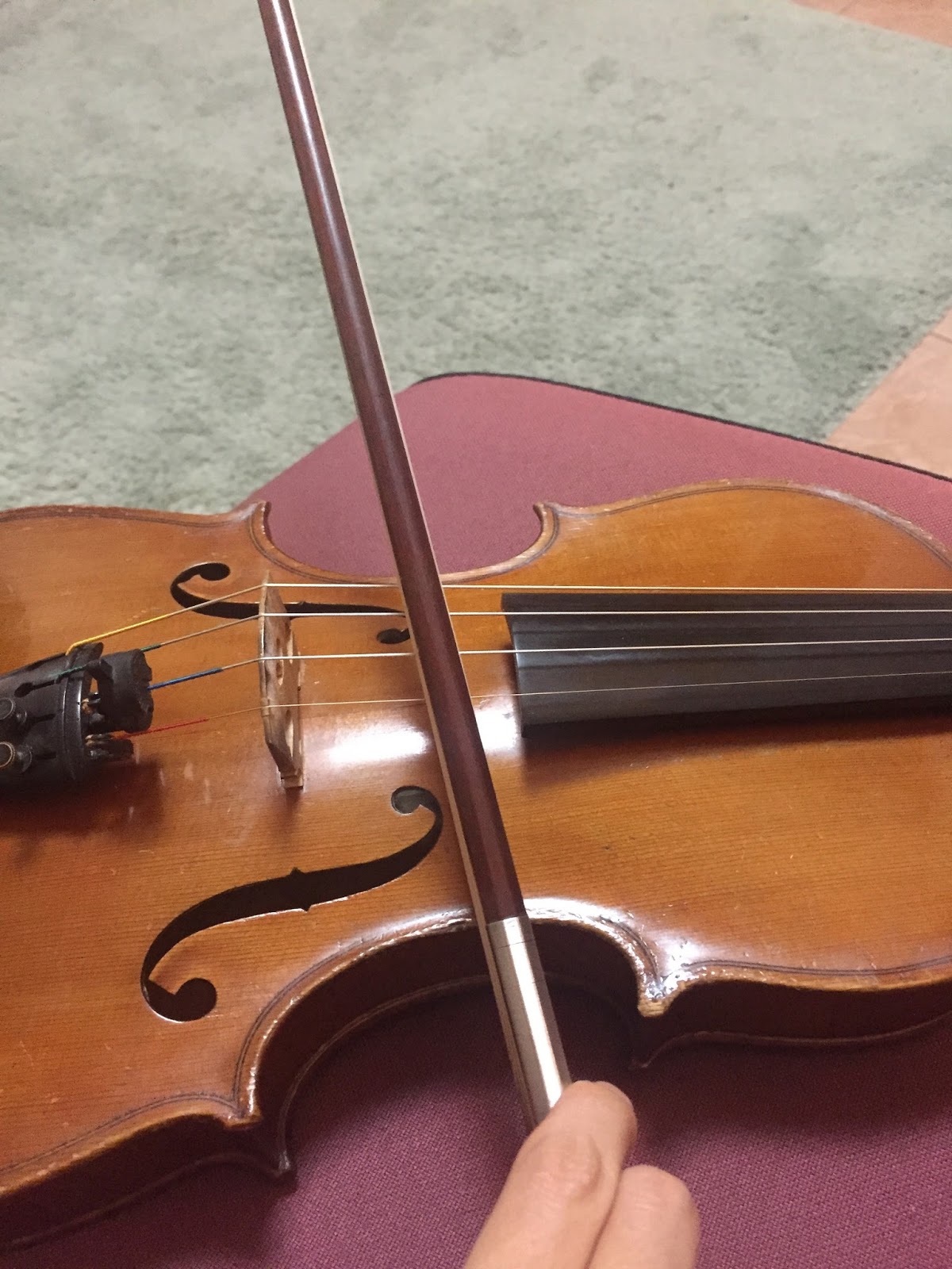 Brooklyn Violin Lessons Simple fact Optical illusion on the bow angle