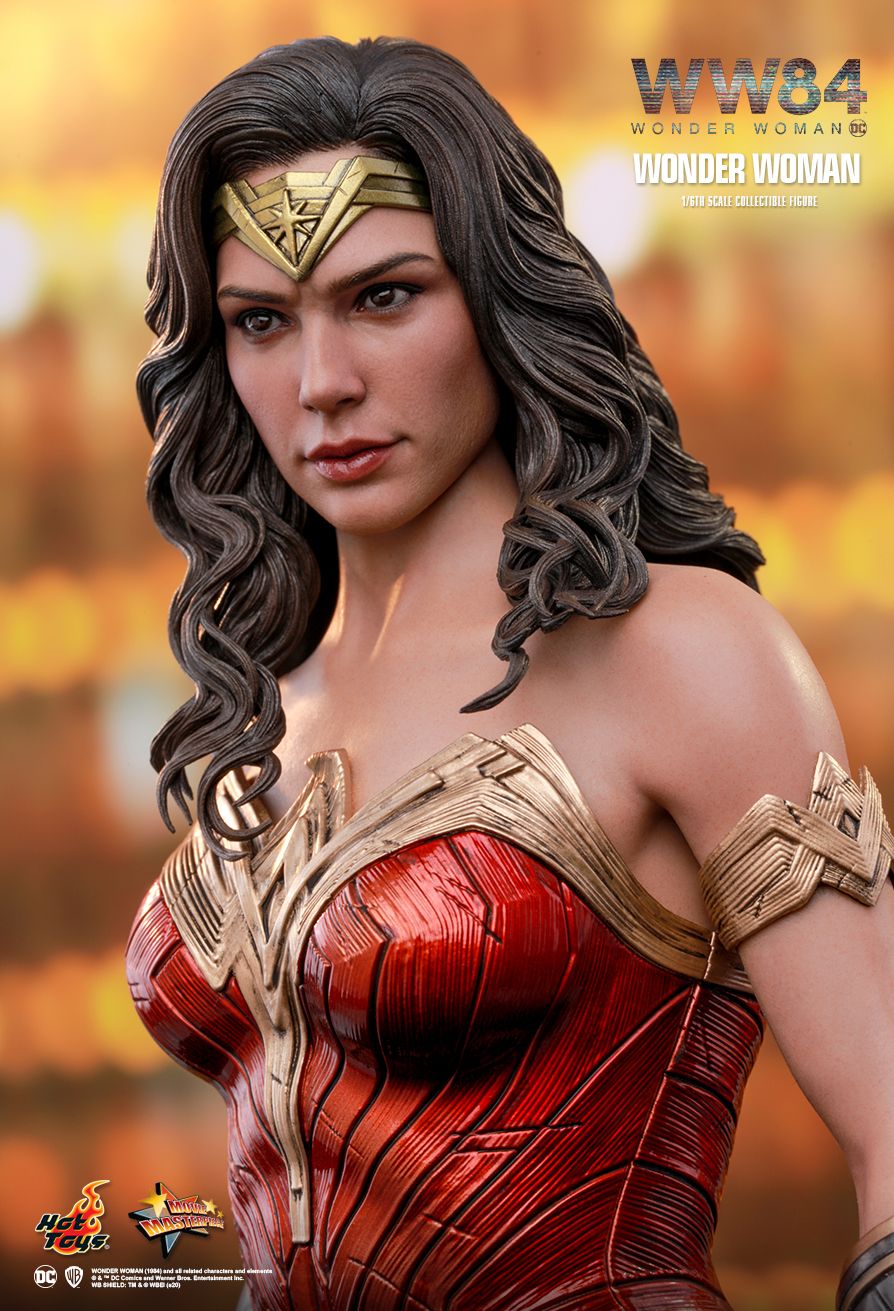 toyhaven Hot Toys MMS584 1/6th scale Gal Gadot as Wonder Woman 12inch