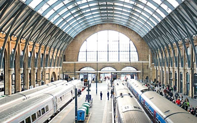 Seakan Tersambar Petir Gara-gara Melihat Orang Sholat di Stasiun, Pria ini Langsung Masuk Islam Seakan Tersambar Petir Gara-gara Melihat Orang Sholat di Stasiun, Pria ini Langsung Masuk Islam