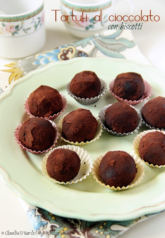 tartufini al cioccolato con biscotti