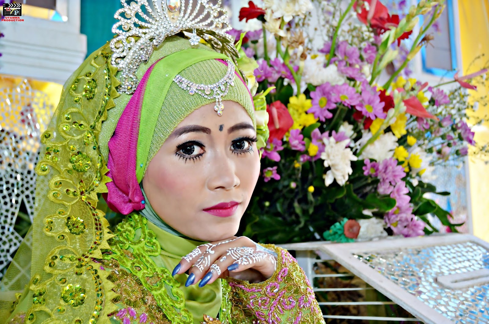 pakaian pengiring pengantin wanita 